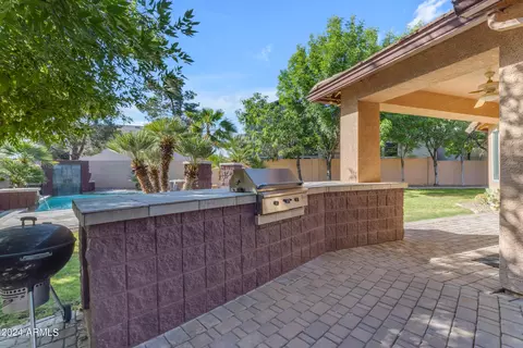 Exterior - 1079 W Laredo Ave, Gilbert, AZ 85233 photo 5 of 18