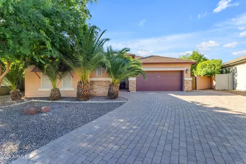 1079 W Laredo Ave, Gilbert, AZ 85233