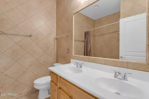 Bath - 1079 W Laredo Ave, Gilbert, AZ 85233 photo 4 of 4