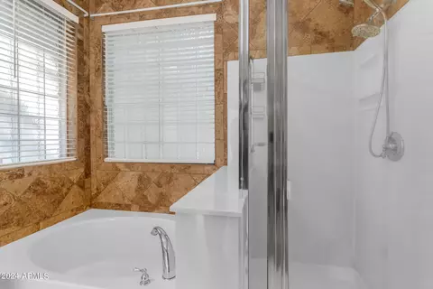 Bath - 1079 W Laredo Ave, Gilbert, AZ 85233 photo 2 of 4