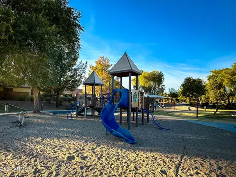 View/Area - 1079 W Laredo Ave, Gilbert, AZ 85233 photo 5 of 7
