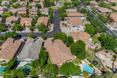 View/Area - 1079 W Laredo Ave, Gilbert, AZ 85233 photo 2 of 7