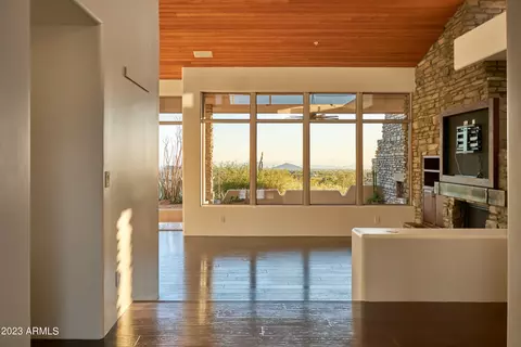 10121 E Old Trail Rd, Scottsdale, AZ 85262