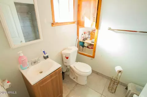 Bath - 618 N Sibyl Rd, Saint David, AZ 85630 photo 2 of 4