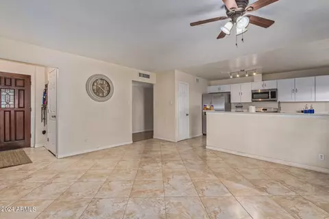 6110 N 24th Dr, Phoenix, AZ 85015 photo 3