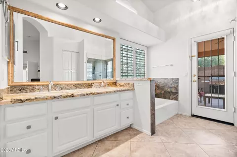 4350 E Lone Cactus Dr, Phoenix, AZ 85050 photo 15