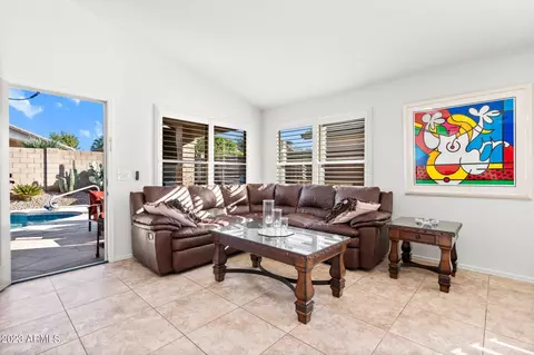 4350 E Lone Cactus Dr, Phoenix, AZ 85050 photo 3
