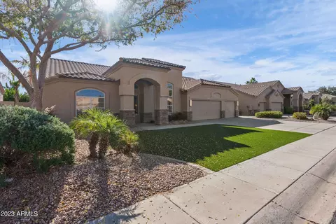 5643 W Orchid Ln, Chandler, AZ 85226