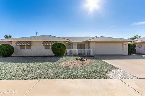 9405 W Glen Oaks Cir, Sun City, AZ 85351