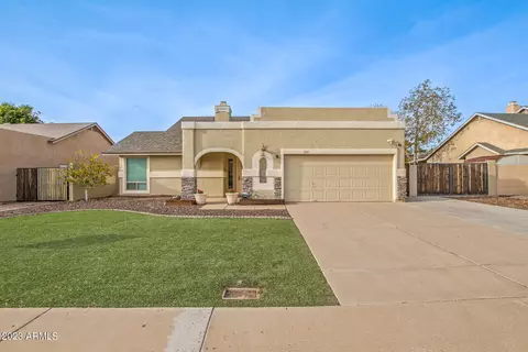 4866 E Princess Dr, Mesa, AZ 85205 photo 2
