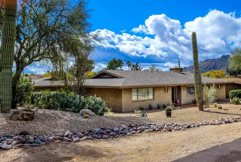 7809 E Carefree Dr, Carefree, AZ 85377