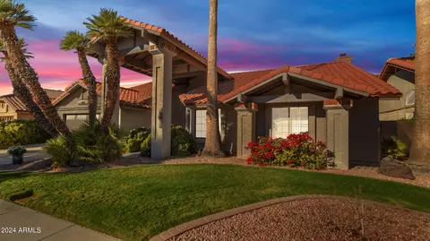 7022 W Sack Dr, Glendale, AZ 85308
