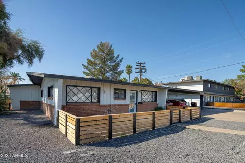 907 E Claremont St, Phoenix, AZ 85014