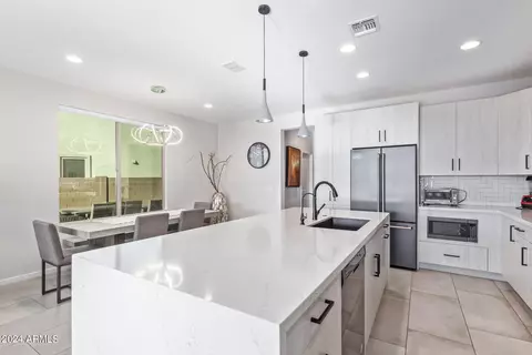 3151 E Tina Dr, Phoenix, AZ 85050 photo 16