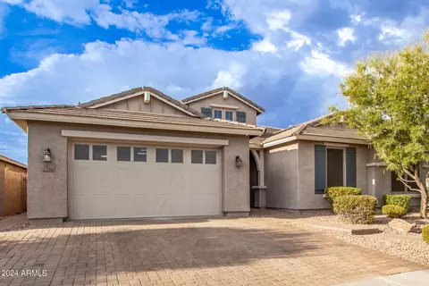 3740 E Blue Spruce Ln, Gilbert, AZ 85298 photo 4