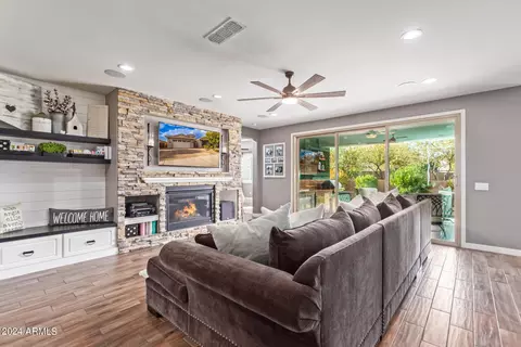 3740 E Blue Spruce Ln, Gilbert, AZ 85298 photo 12