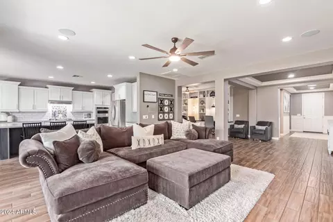 3740 E Blue Spruce Ln, Gilbert, AZ 85298