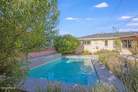 923 E Berridge Ln, Phoenix, AZ 85014 photo 22