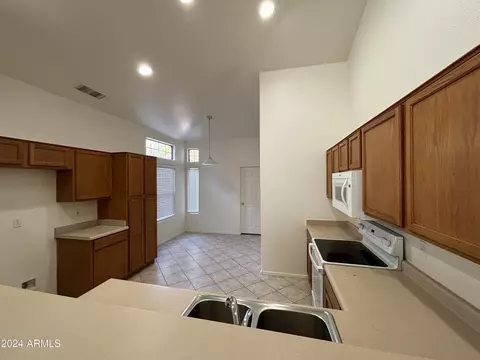4115 E Rustler Way, Gilbert, AZ 85297 photo 5