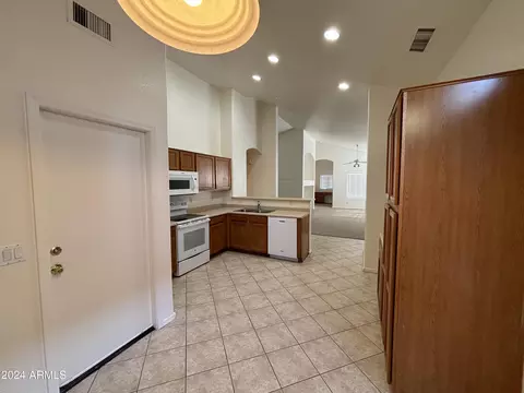 4115 E Rustler Way, Gilbert, AZ 85297 photo 6