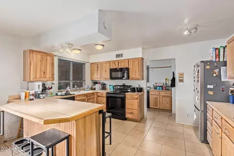 1051 S S Spur, Mesa, AZ 85204 photo 2