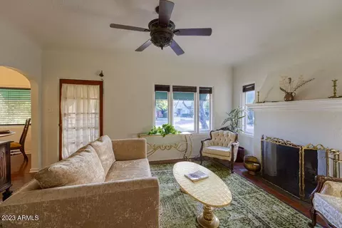 1548 E Cheery Lynn Rd, Phoenix, AZ 85014 photo 4