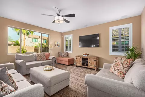 1434 E Canary Dr, Gilbert, AZ 85297 photo 4