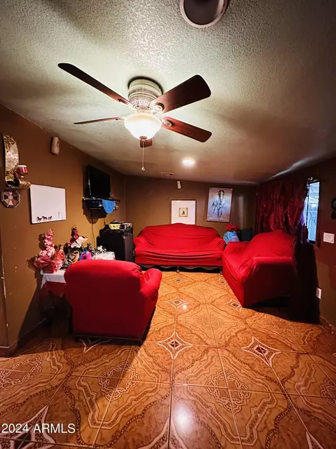 4425 S 8th Pl, Phoenix, AZ 85040 photo 2