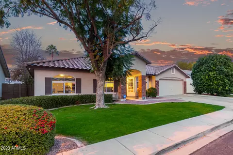 2876 E Toledo Ct, Gilbert, AZ 85295 photo 2