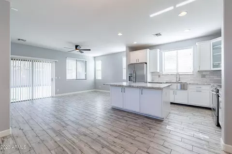4130 E Thunderheart Trl, Gilbert, AZ 85297 photo 8