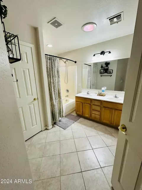 2008 S 82nd Ave, Phoenix, AZ 85043 photo 5