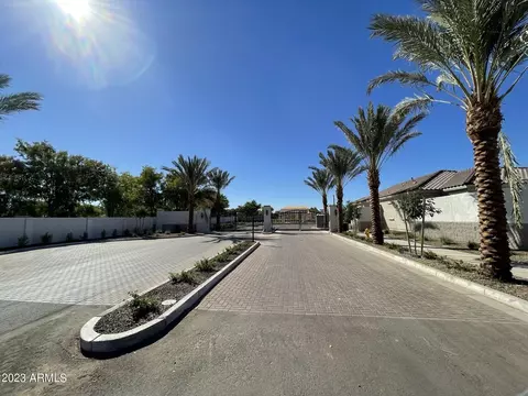 View/Area - 1210 E Megan St, Gilbert, AZ 85295 photo 4 of 5