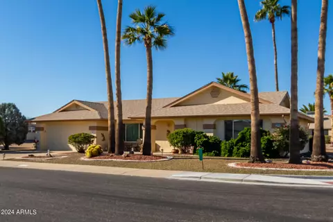 13431 W Gemstone Dr, Sun City West, AZ 85375