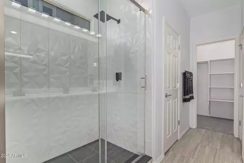 Bath - 10936 E Tumbleweed Ave, Mesa, AZ 85212 photo 2 of 6