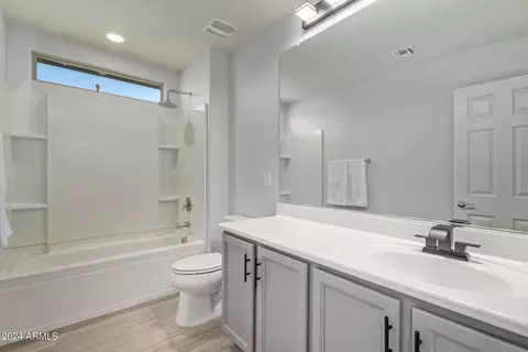 Bath - 10936 E Tumbleweed Ave, Mesa, AZ 85212 photo 6 of 6
