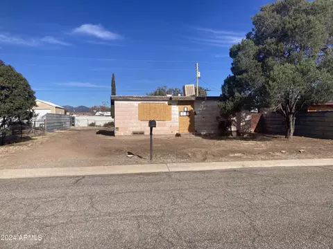115 E Apache St, Huachuca City, AZ 85616