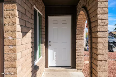 514 E Sequoia Dr, Phoenix, AZ 85024 photo 3