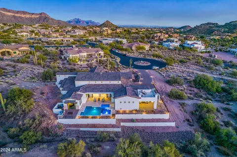 8716 E Regina Cir, Mesa, AZ 85207
