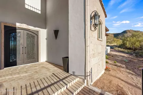 8716 E Regina Cir, Mesa, AZ 85207 photo 6