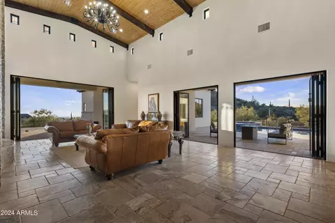 8716 E Regina Cir, Mesa, AZ 85207 photo 11