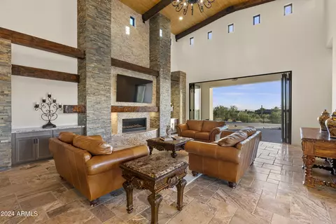 8716 E Regina Cir, Mesa, AZ 85207 photo 9