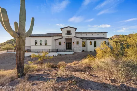 8716 E Regina Cir, Mesa, AZ 85207 photo 4