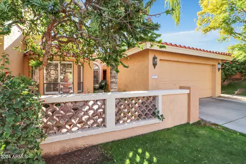 1007 E Desert Cove Ave, Phoenix, AZ 85020 photo 3
