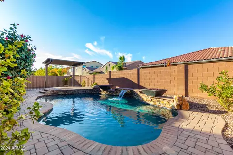 2664 E Hazeltine Way, Gilbert, AZ 85298