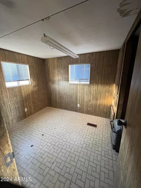 2608 E Oraibi Dr, Phoenix, AZ 85050 photo 11