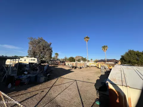 2608 E Oraibi Dr, Phoenix, AZ 85050 photo 4