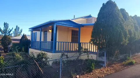 41 Hillside Ave, Bisbee, AZ 85603