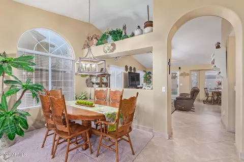 251 E Windsor Dr, Gilbert, AZ 85296 photo 2