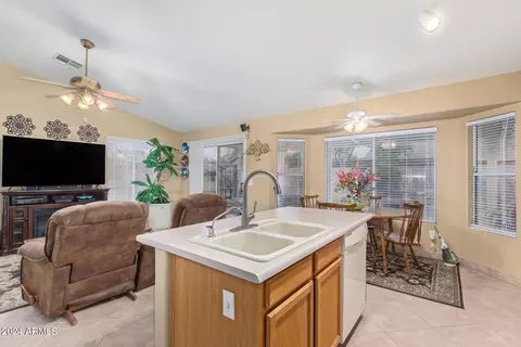 251 E Windsor Dr, Gilbert, AZ 85296 photo 17