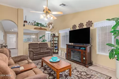 251 E Windsor Dr, Gilbert, AZ 85296 photo 14